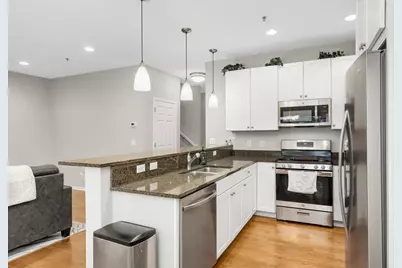 17710 Valley Cove Ct, Wayzata, MN 55391 - Photo 10