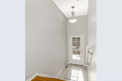17710 Valley Cove Ct, Wayzata, MN 55391 - Photo 2