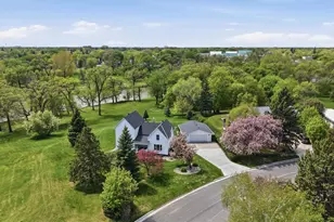 1323 S River Dr, Moorhead, MN 56560 - Photo 2