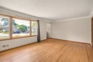 1140 Charlton St, West Saint Paul, MN 55118 - Photo 4