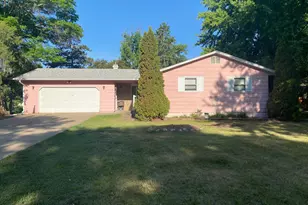 1007 10th Ave N, Princeton, MN 55371 - Photo 2
