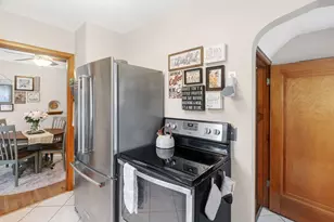 3915 Regent Ave N, Robbinsdale, MN 55422 - Photo 8