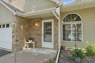 6079 Courtly Alcove, Woodbury, MN 55125 - Photo 2