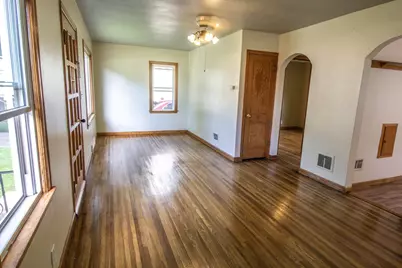 1719 1st Avenue NE, Austin, MN 55912 - Photo 6
