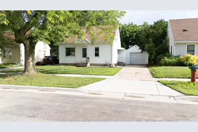 1719 1st Avenue NE, Austin, MN 55912 - Photo 26