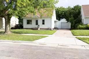 1719 1st Ave NE, Austin, MN 55912 - Photo 26