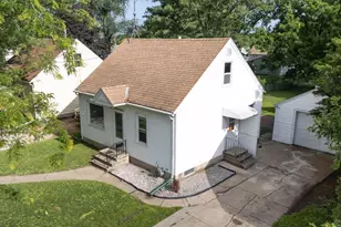 1719 1st Ave NE, Austin, MN 55912 - Photo 1