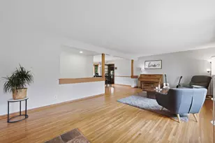 9532 Penn Cir, Bloomington, MN 55431 - Photo 2