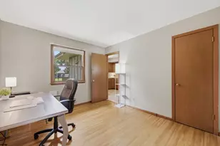 9532 Penn Cir, Bloomington, MN 55431 - Photo 8