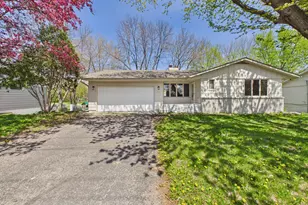 5212 W 70th St, Edina, MN 55439 - Photo 2