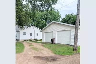 208 S 7th Street, Montevideo, MN 56265 - Photo 4