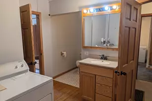208 S 7th St, Montevideo, MN 56265 - Photo 10