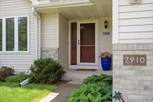 7910 Blackstone Ave, Inver Grove Heights, MN 55076 - Photo 2