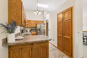 1015 Aston Cir, Burnsville, MN 55337 - Photo 14