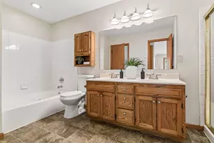 1015 Aston Cir, Burnsville, MN 55337 - Photo 24