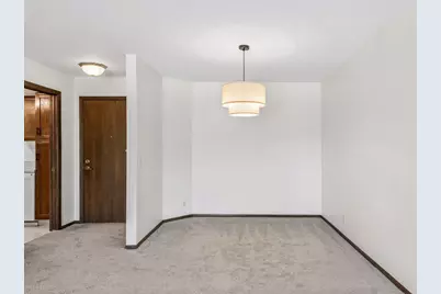 4710 58th Avenue N #201, Crystal, MN 55429 - Photo 4