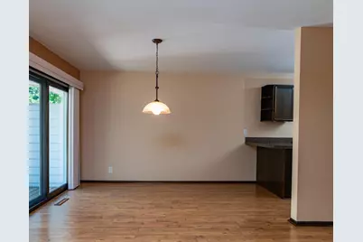 10520 Decatur Avenue S, Bloomington, MN 55438 - Photo 8