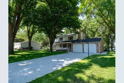 507 Knollwood Drive NW, Willmar, MN 56201 - Photo 2