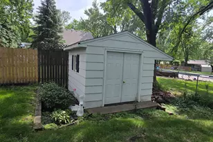 507 Knollwood Dr NW, Willmar, MN 56201 - Photo 8