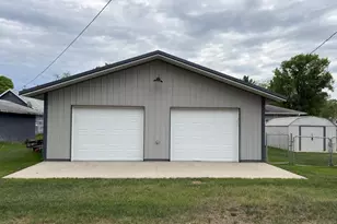 615 3rd St W, Park Rapids, MN 56470 - Photo 4