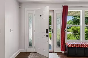 1118 Bowdoin St, Saint Paul, MN 55116 - Photo 2
