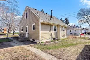 8933 Wally Dr, Golden Valley, MN 55427 - Photo 26