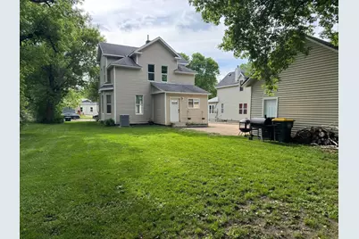 615 18th Street SW, Willmar, MN 56201 - Photo 2