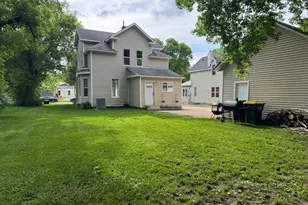 615 18th St SW, Willmar, MN 56201 - Photo 2