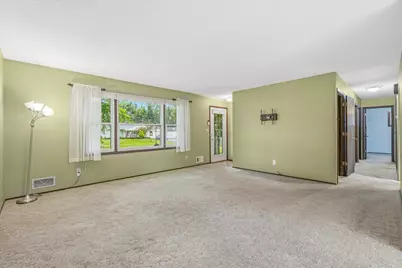3687 Arcade Street N, Vadnais Heights, MN 55127 - Photo 8