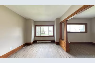 109 S Cottage Grove Avenue, Luverne, MN 56156 - Photo 4