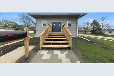 109 S Cottage Grove Avenue, Luverne, MN 56156 - Photo 1