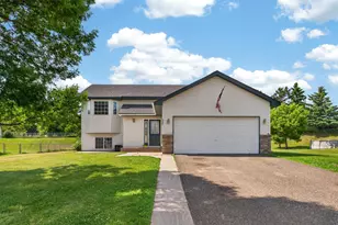 527 Jewell St, Mora, MN 55051 - Photo 1