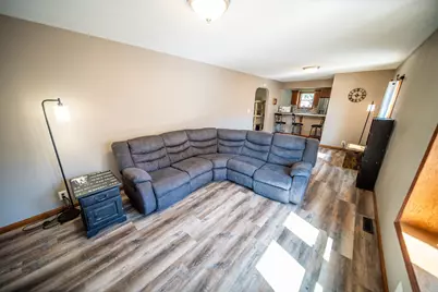 513 8th Ave SE, Waseca, MN 56093 - Photo 8