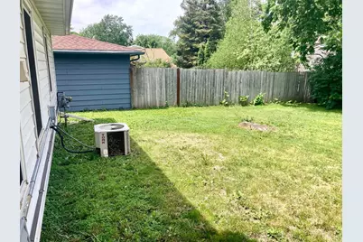 565 Madson Avenue SW, Hutchinson, MN 55350 - Photo 2