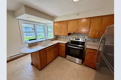 565 Madson Avenue SW, Hutchinson, MN 55350 - Photo 8