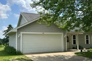 203 Lindstrom Ave W, Grove City, MN 56243 - Photo 2