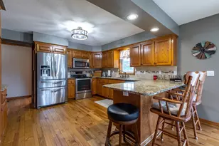 704 Country Estate Ct SE, Stewartville, MN 55976 - Photo 6