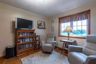 704 Country Estate Ct SE, Stewartville, MN 55976 - Photo 12