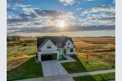 610 Field Point Street, Roberts, WI 54023 - Photo 1