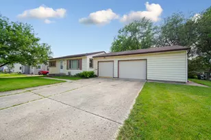 1238 Bigelow Ave, Owatonna, MN 55060 - Photo 4
