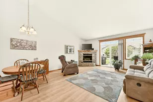 4207 Red Hawk Dr SE, Rochester, MN 55904 - Photo 4