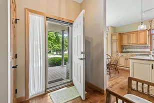 8967 Ferndale Ln, Eden Prairie, MN 55347 - Photo 4