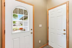 37888 Hawthorne Ave, North Branch, MN 55056 - Photo 4