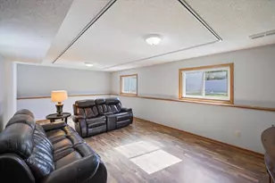 512 Hyde Ave N, Mahtomedi, MN 55115 - Photo 36
