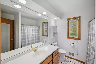 512 Hyde Avenue N, Mahtomedi, MN 55115 - Photo 20
