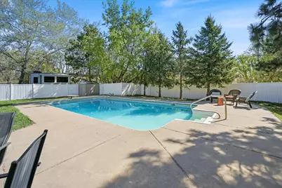 512 Hyde Avenue N, Mahtomedi, MN 55115 - Photo 12