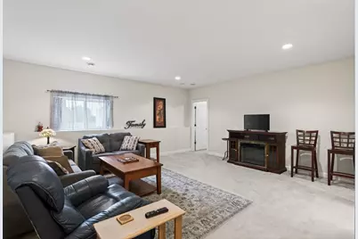 8270 Oakview Court N, Maple Grove, MN 55369 - Photo 30
