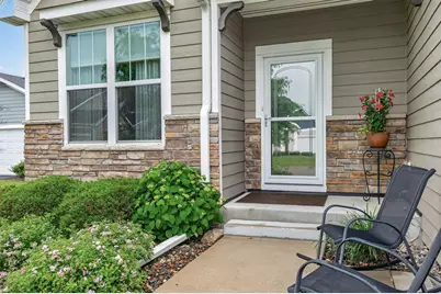 8270 Oakview Court N, Maple Grove, MN 55369 - Photo 4
