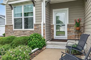 8270 Oakview Ct N, Maple Grove, MN 55369 - Photo 4