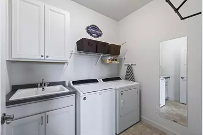 8270 Oakview Court N, Maple Grove, MN 55369 - Photo 38